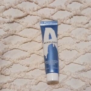 Aceology brightening treatment mask